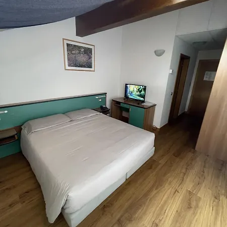 Hotel Bel Sit Comano Terme Exterior photo