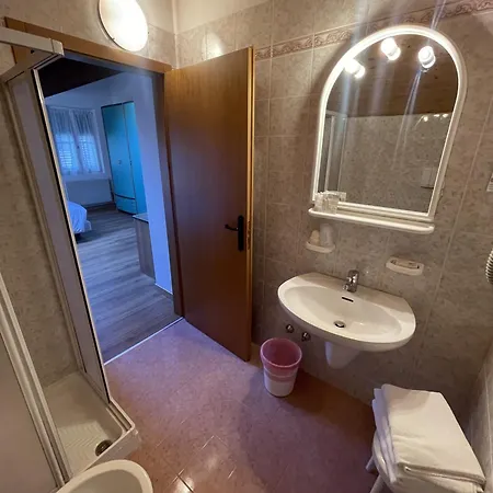Hotel Bel Sit Comano Terme Exterior photo